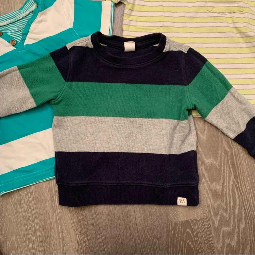 Baby Gap Toddler Shirts & Sweater Bundle Toddler Boy’s‎ Size 3-5 Years